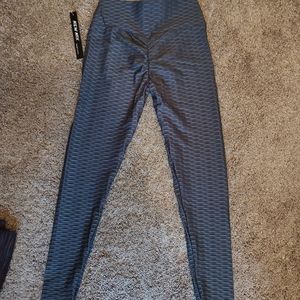Scrunch butt gunmetal leggings NWT